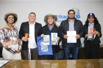 FLORÍNEA PARTICIPA DE REUNIÃO COM O DEPUTADO ESTADUAL SEBASTIÃO SANTOS