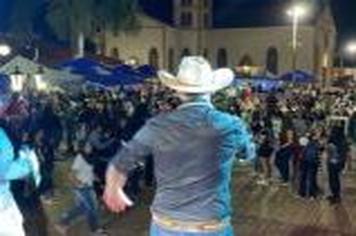 SUCESSO DA FEIRA DA LUA MOVIMENTA PRAÇA DA MATRIZ DE FLORÍNEA