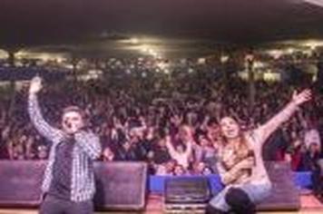 FESTA JUNINA DE FLORÍNEA FOI UM SUCESSO DE PÚBLICO E ANIMAMAÇÃO!